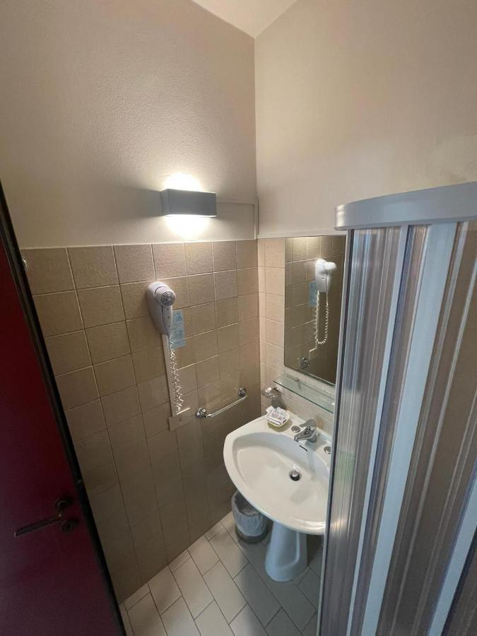 Hotel Metropol Pesaro Extérieur photo