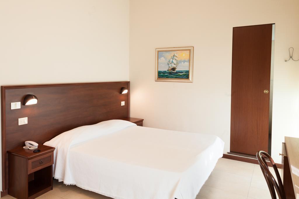 Hotel Metropol Pesaro Extérieur photo
